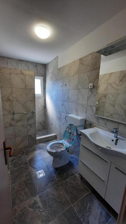 Apartment Pinoapplosinj Veli Lošinj Eksteriør bilde